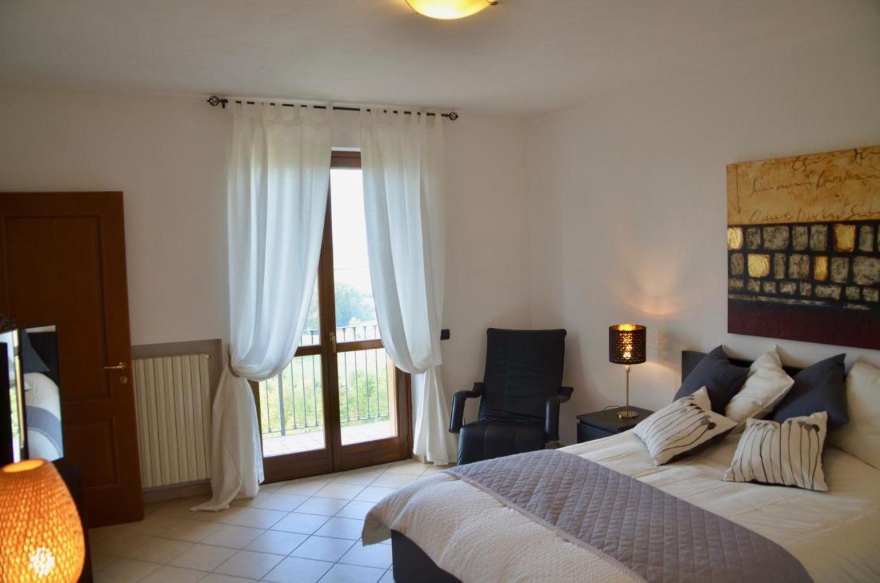 Villa Patrizia Moncalvo Bagian luar foto